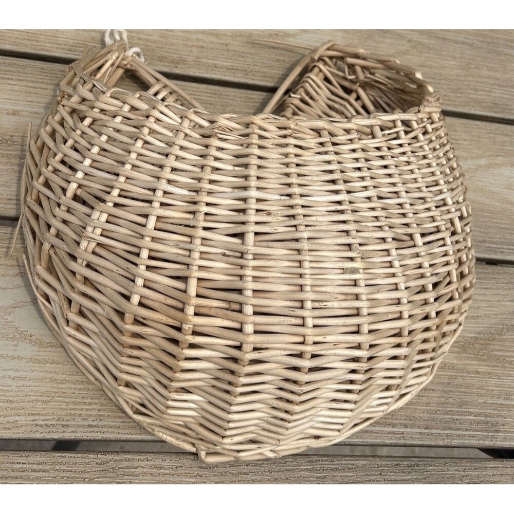 Wall Hanging Pocket Basket Woven Wicker Rustic French Country Farmhouse 10x14"